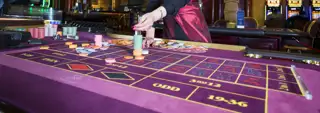 Mero Casino Roulette Table Croupier Wide