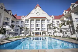 Bord Pool Hotel View 2
