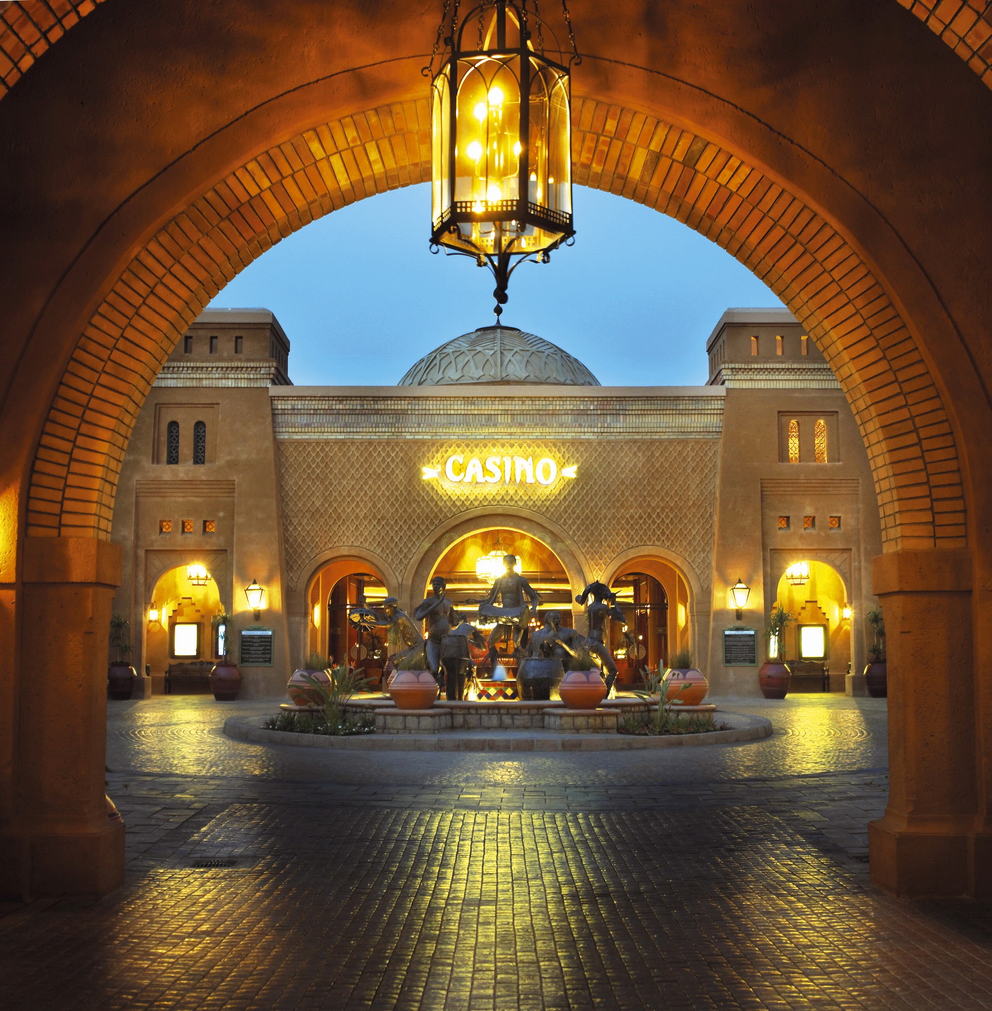 Mero Entrance Porte Cochere
