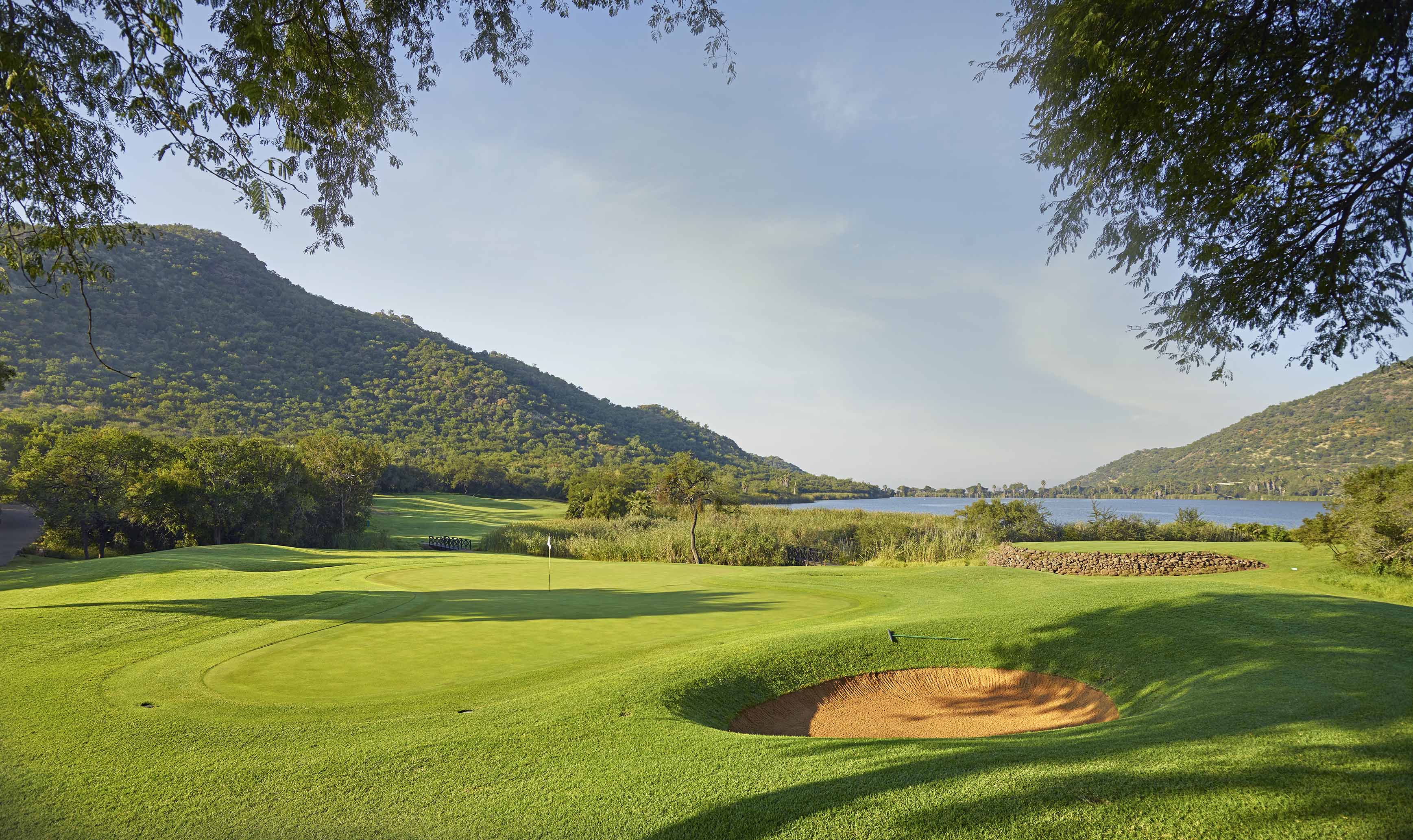 Sunr Gary Player Country Club 16Th Hole Par 3 Web