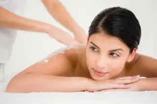 Camelot Spa Model Female Salt Scrub