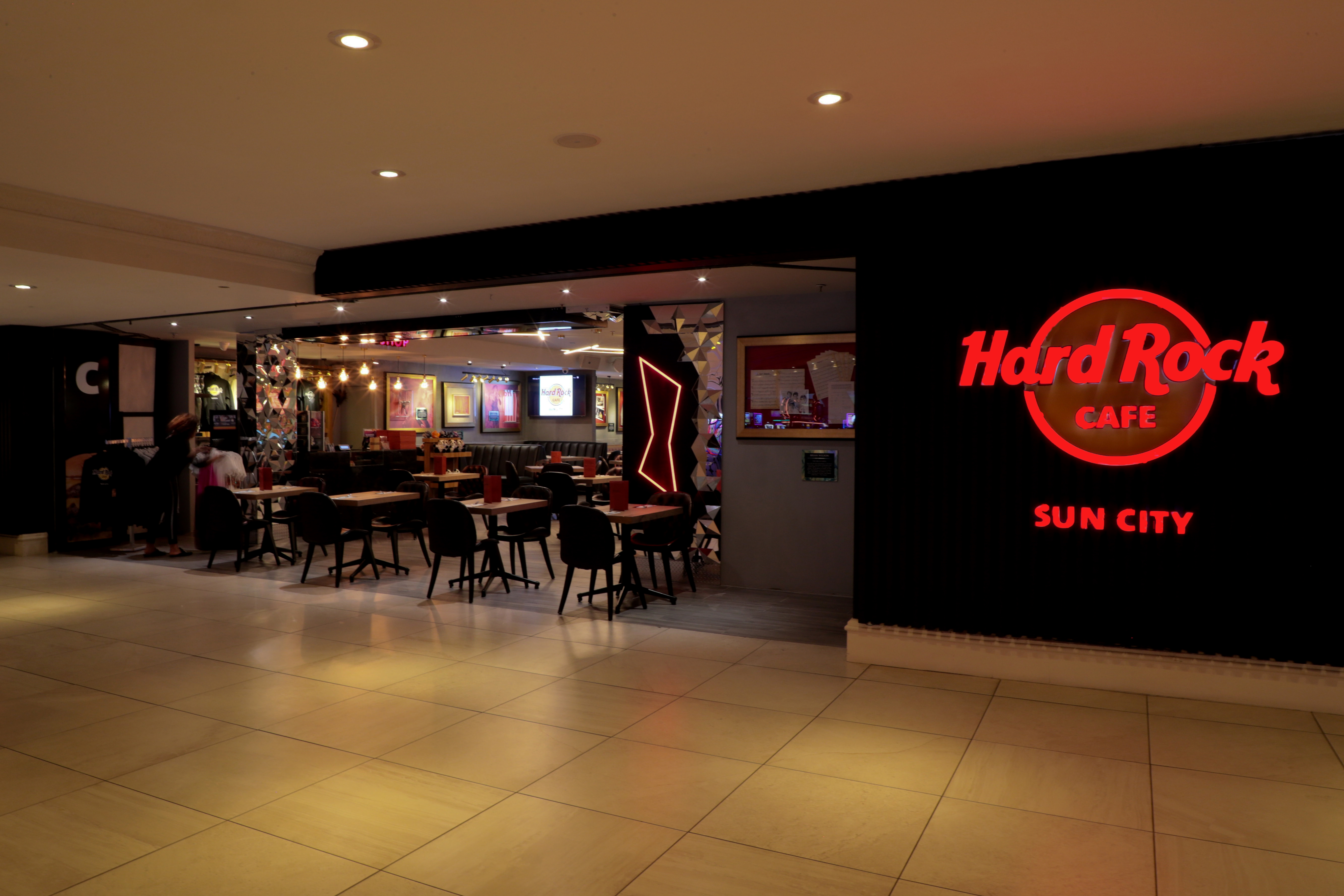 Sunr Hard Rock Cafe Entrance