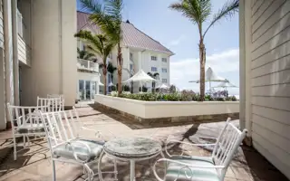 Boardwalk Gardens Patio J0A8929