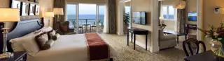 Boardwalk Luxury Suite Bedroom Lounge Balcony 2