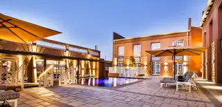 Hotel Pool Area.Jpg.Sunimage.1136.550