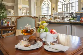 Bord Lobby Lounge Tea Muffin