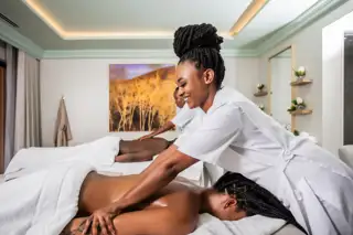 The Palace Royal Spa Massage Lady