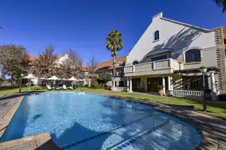 Wind Pool Day Lodge Area