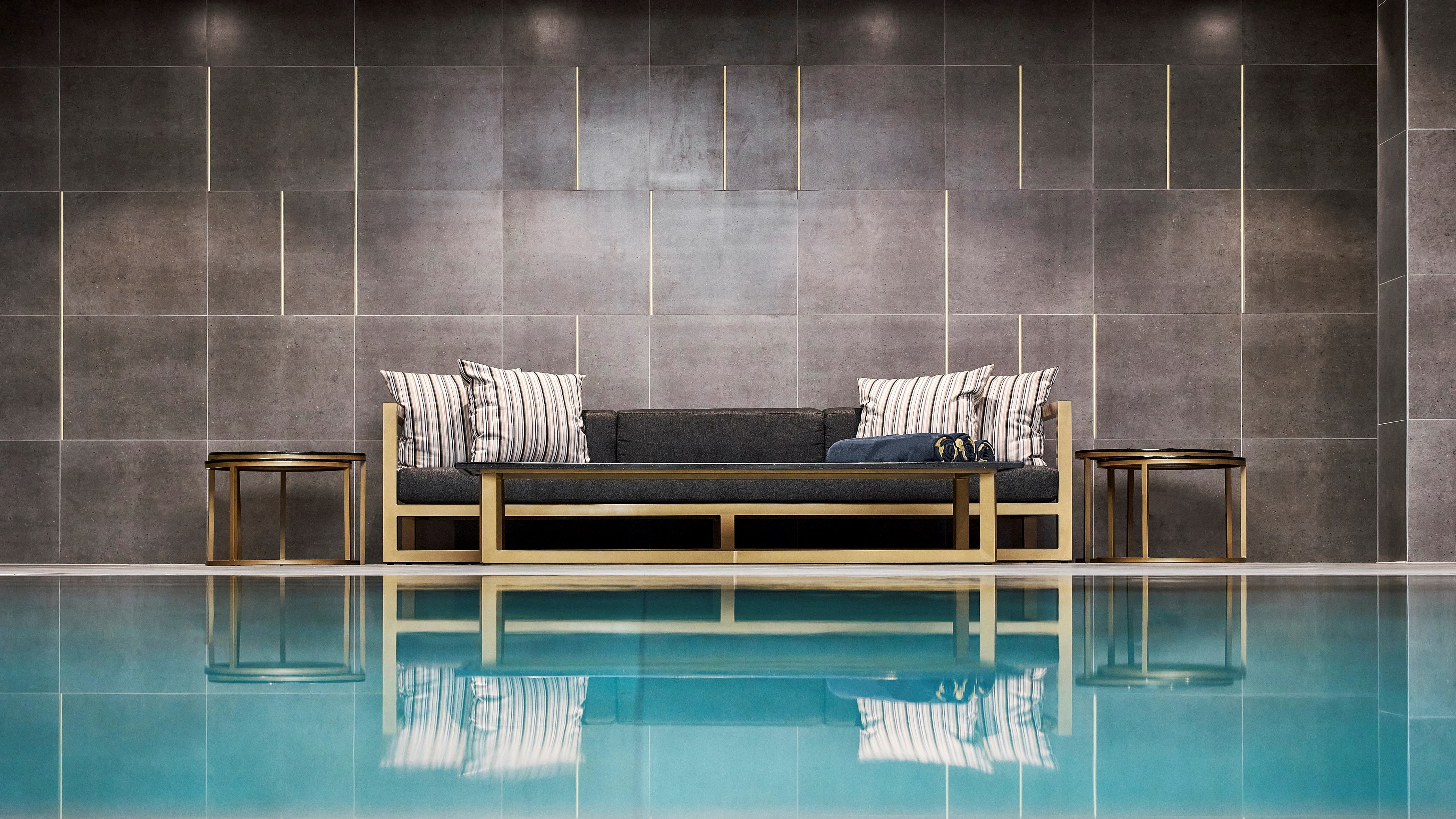 Gran Pool Relax Detail