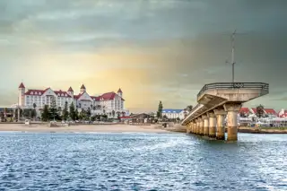 Bord Exterior Evening Hotel From The Sea 6