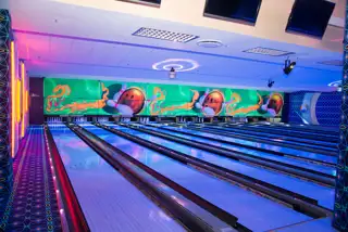 Carnival City Magic Company Ten Pin Bowling