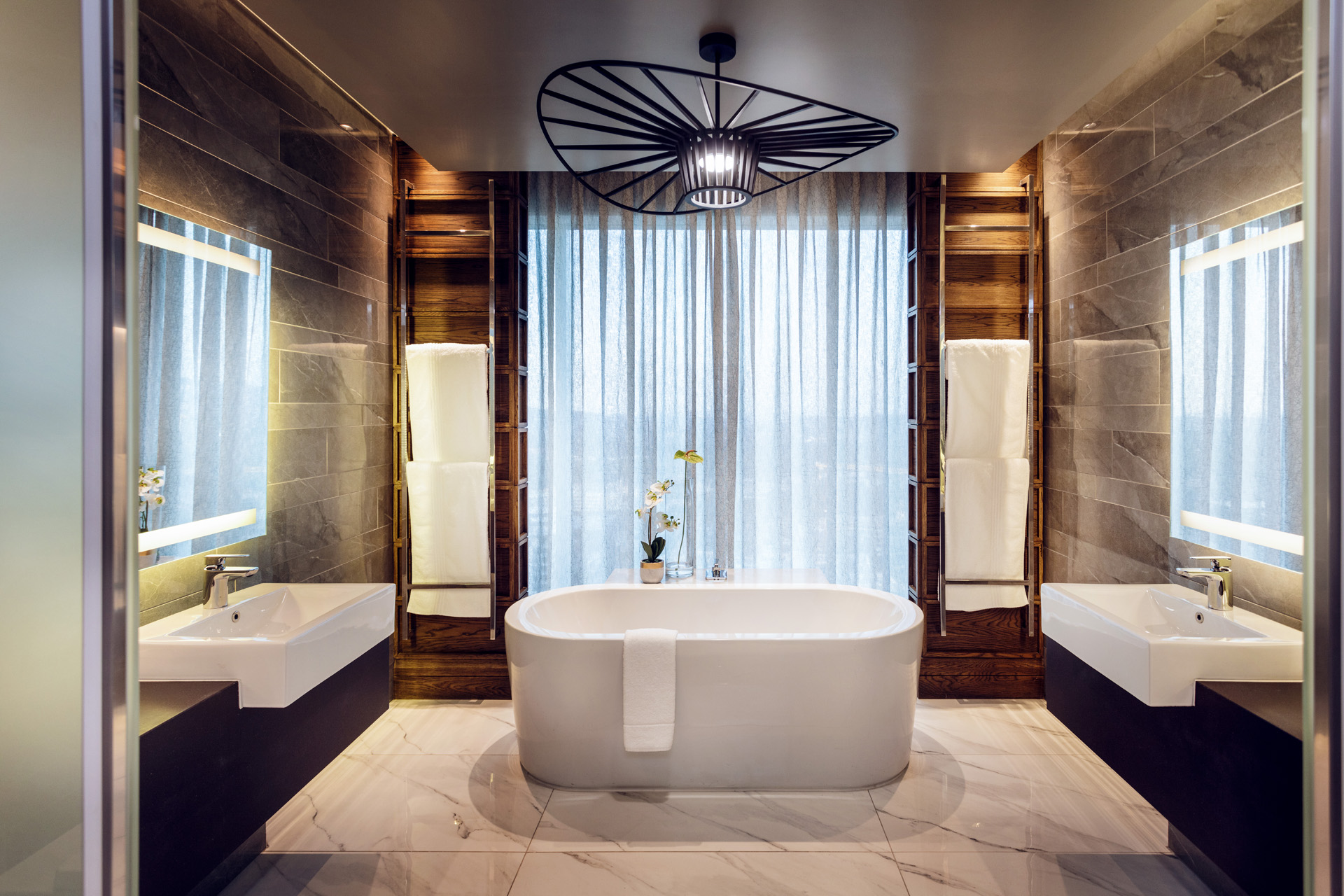 Tsq2f3850 The Maslow Time Square Penta Suite Bathroom 5C2a2917ff 1 SPR