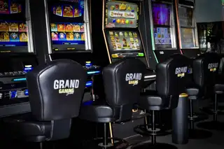 13 Grand Gaming Slots 11
